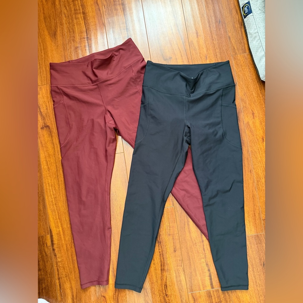 Old Navy women's 2 pair lot of  Burgundy and Black Leggings
